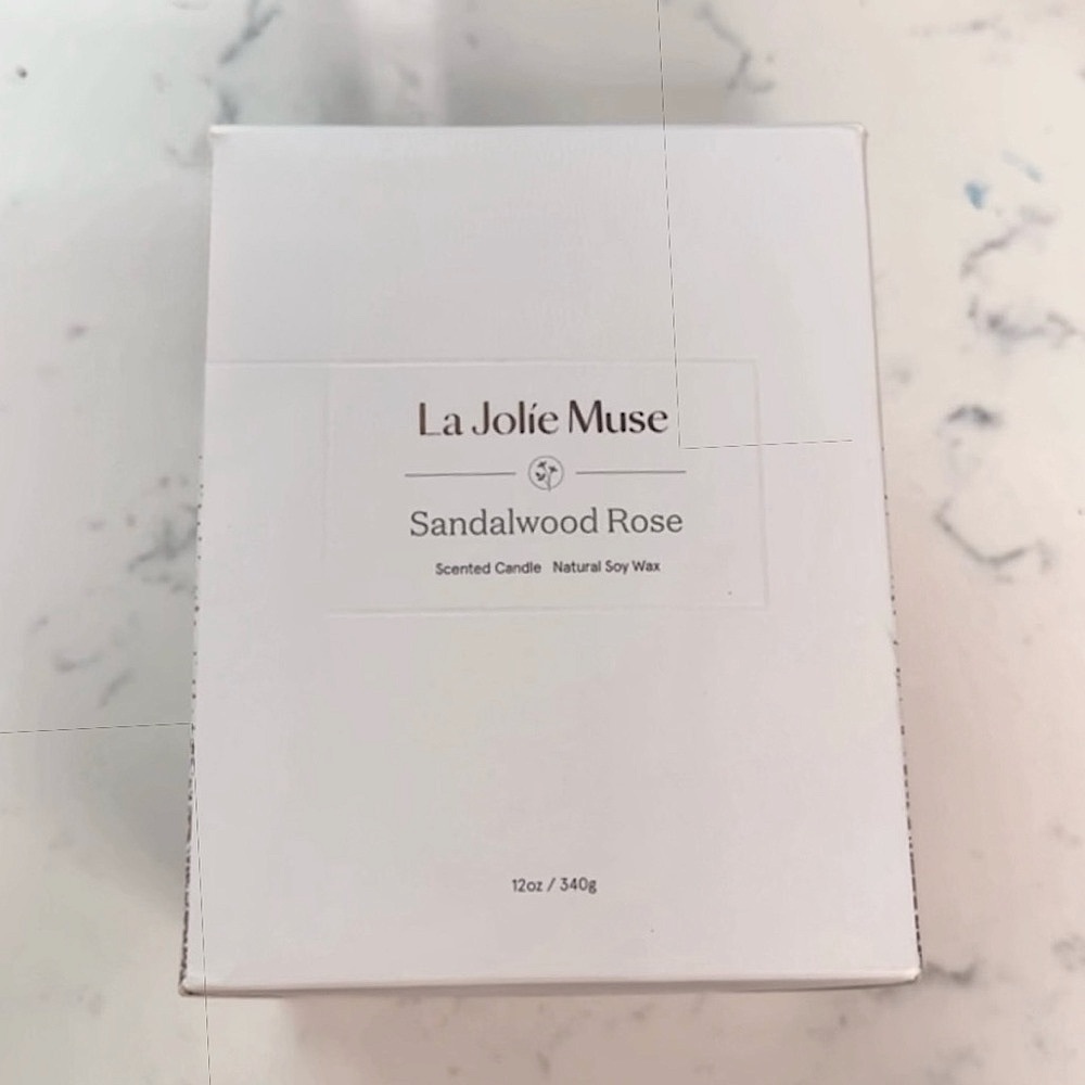 Sandalwood Rose La Jolie Muse candle